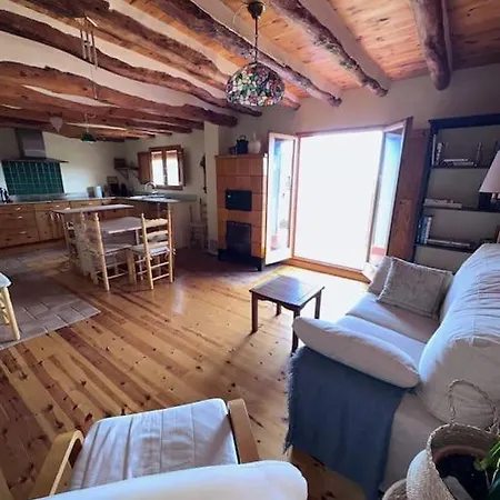 Holiday home Solpostada_casa De Pueblo Reformada La Pobla de Massaluca